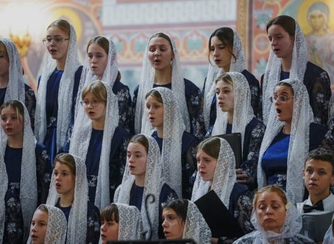 ПОЕЗДКА СТАРШЕГО ХОРА ДЕВОЧЕК ДЦМШ НА СЕРГИЕВСКИЙ ХОРОВОЙ СОБОР В НИЖНИЙ НОВГОРОД